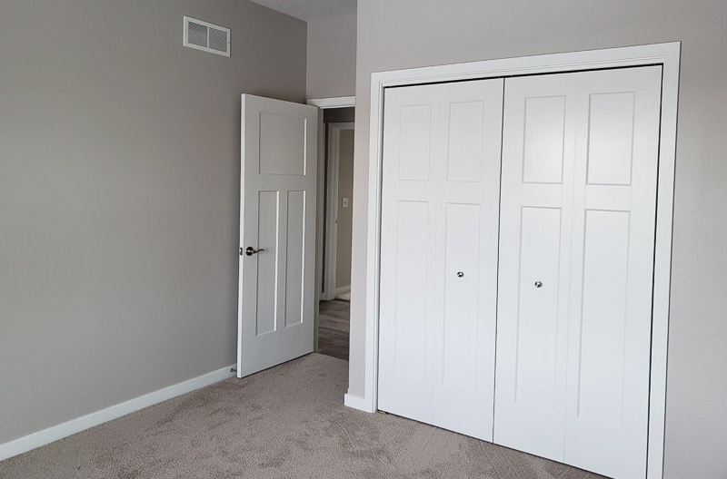 Apex Construction Iowa City IA New Home 110 Cherry Lane Riverside Iowa closet